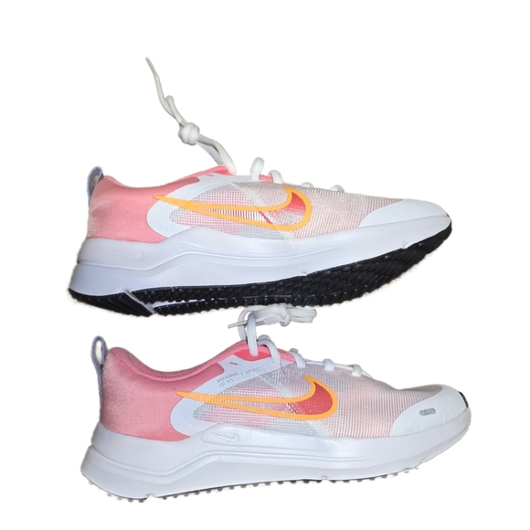 Nike Downshifter 12 Road Running Unisex  Sneakers 6.5Y/8W - NWOB - Picture 4 of 9